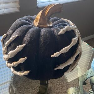 Spooky Halloween Pumpkin Decor